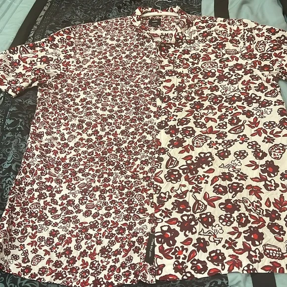 Vans Men's Red and White Split Floral Shirt, stylish, size XL - Picture 2 of 9